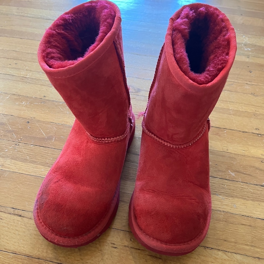 UGG classic boots kids 2 cherry red shearling slippers Uggs mid cosy warm bright